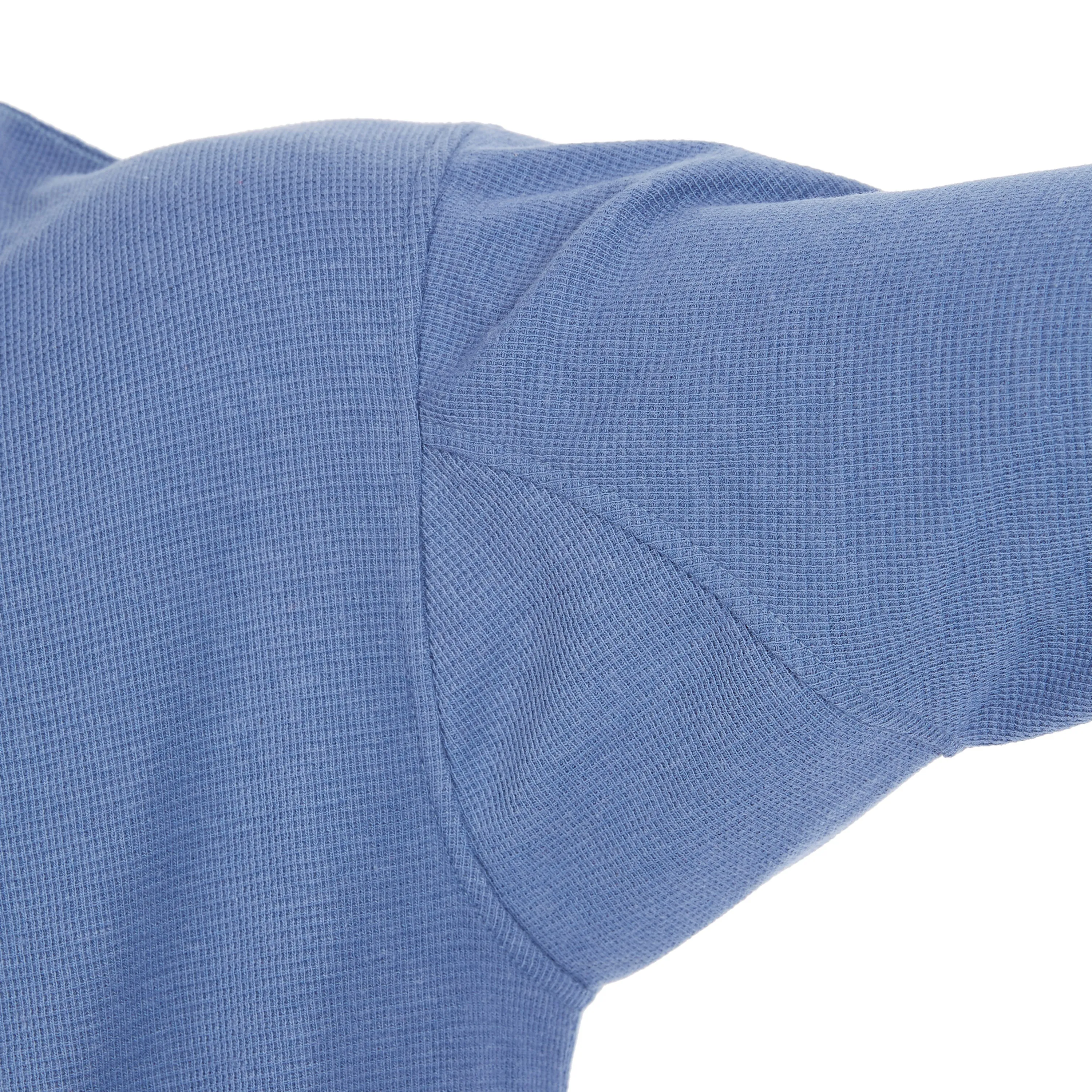 EXTENDED TAIL MINI-THERMAL KNIT HENLEY PULLOVER WITH GUSSET