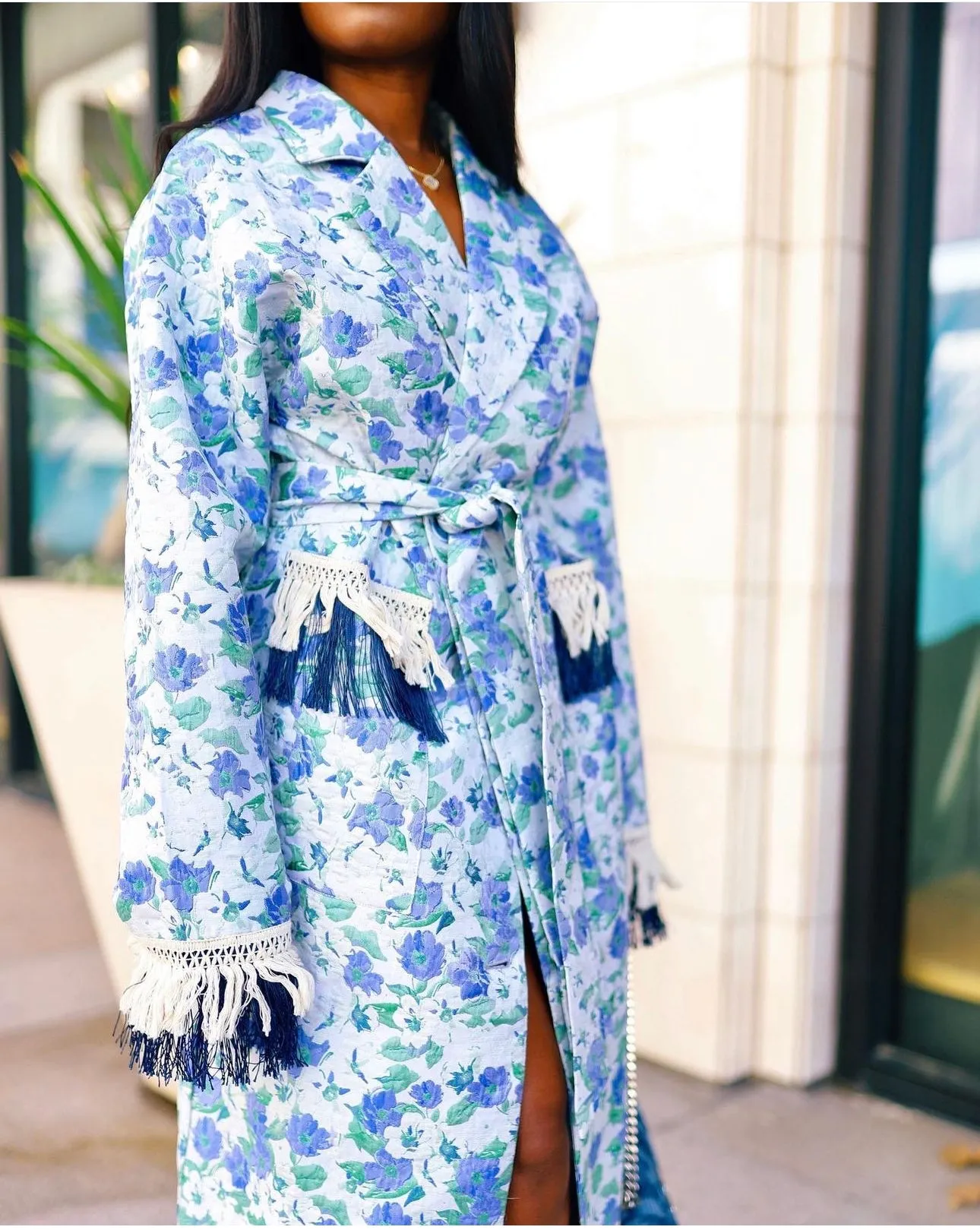 FLORAL PRINT TASSLE TRENCH COAT