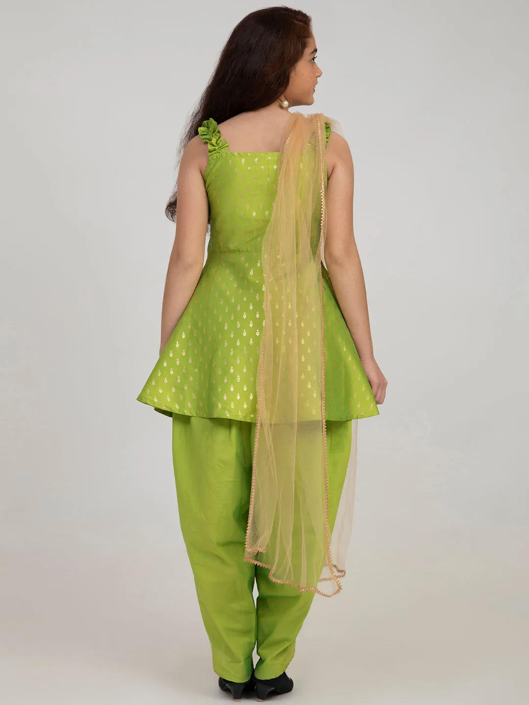 Jashvi Girls Green-Printed Kurta And Dhoti Pants With Dupatta