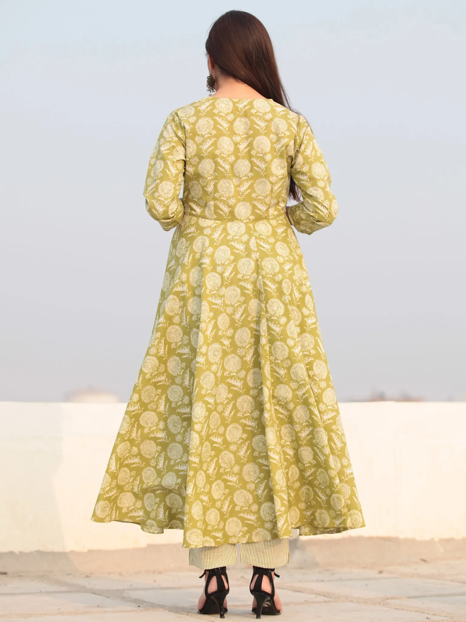 Raas Heena - Set of Flared Kurta & Pants  - KS81B2395