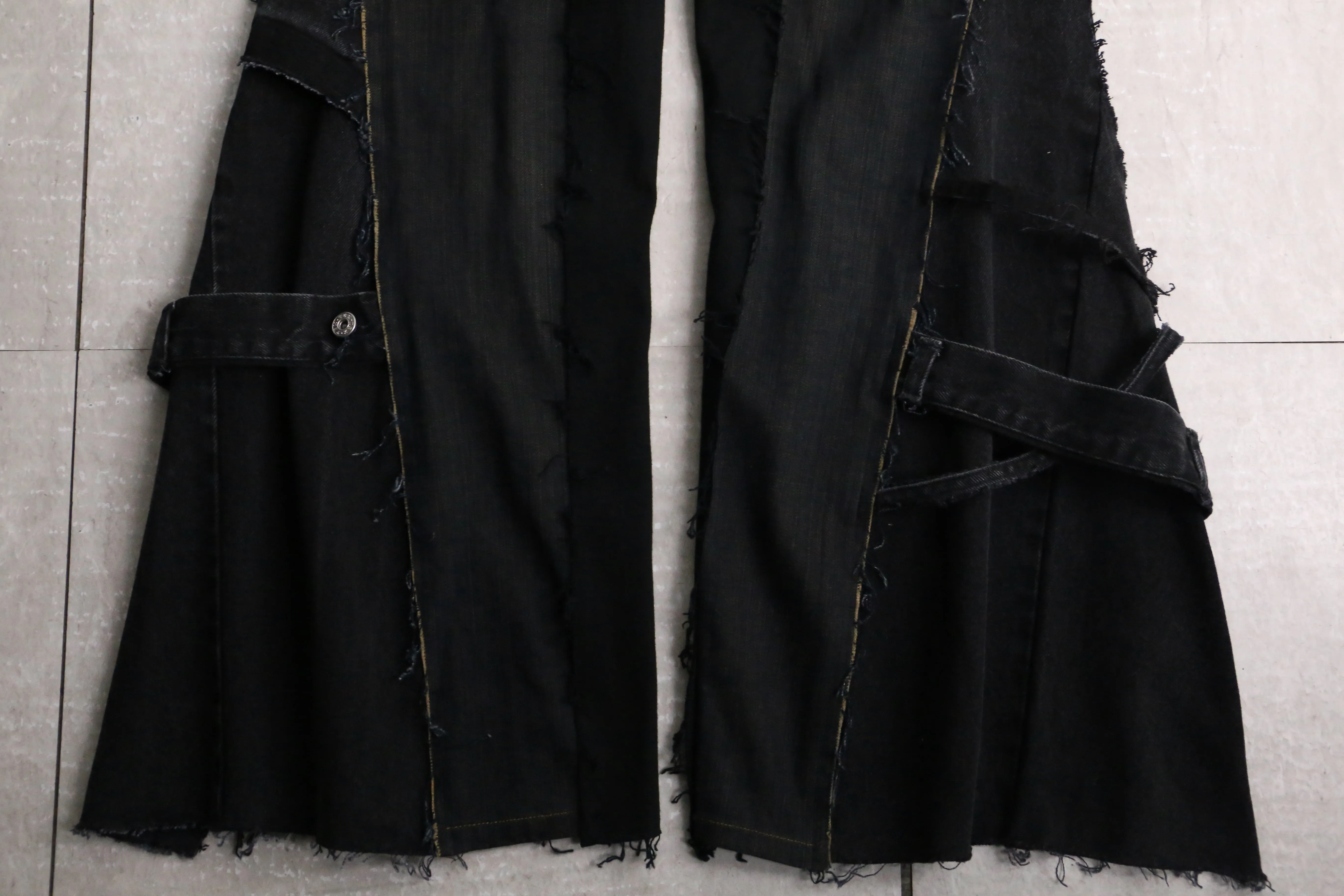 remake "再構築" black belt loop design flare denim pants