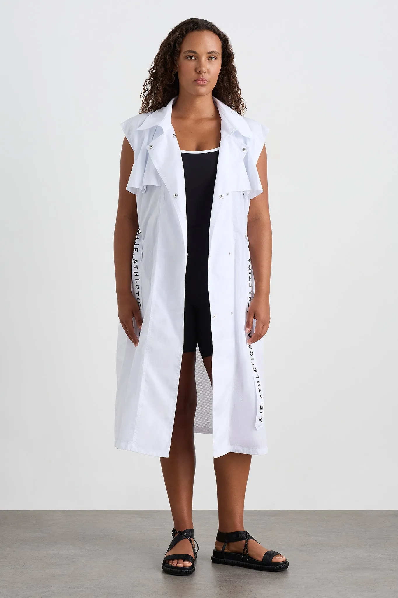 Storm Flap Sleeveless Trench 703